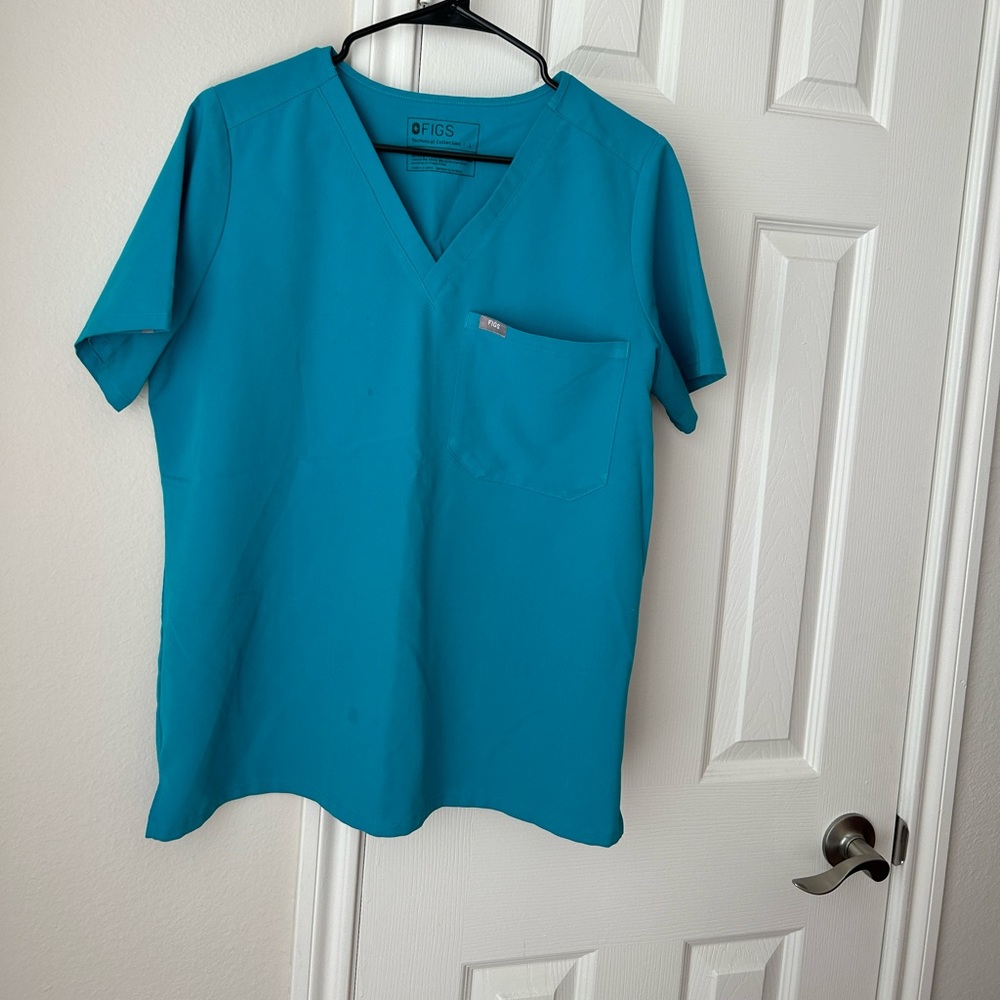 Figs Scrub Top